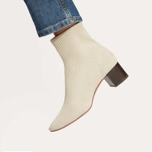 Everlane Shoes  9 Glove Boot Bone